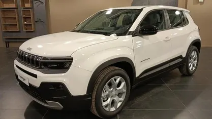 Nuova Jeep Avenger Altitude 101 CV (74 kW) 2025 Bianco SUV