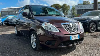 Usata Lancia Ypsilon 77 CV (56 kW) 2010 Nero Utilitaria