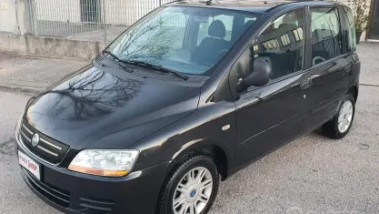 Usata Fiat Multipla Emotion 103 CV (75 kW) 2006 Nero Monovolume