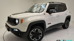 Bianco Usata 2015 Jeep Renegade Trailhawk SUV | 14.286 € (Buon prezzo)