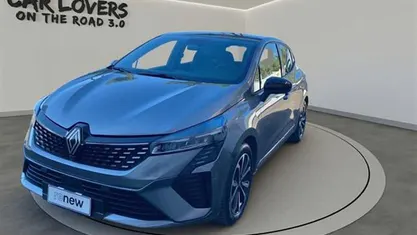 Usata Renault Clio V Techno 91 CV (66 kW) 2025 Grigio scuro Utilitaria