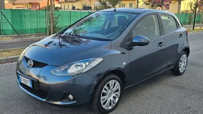 Usata Mazda 2 75 CV (55 kW) 2008 Bluazzurro Utilitaria