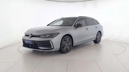 Usata 2024 VW Passat R-line Station wagon | 39.400 € (Ottimo prezzo)