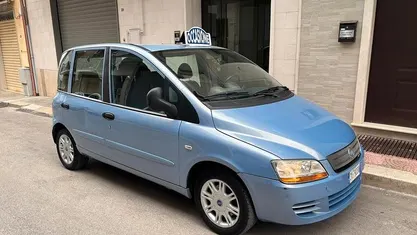 Usata Fiat Multipla 120 CV (88 kW) 2005 Blu Monovolume