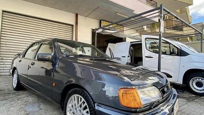 Usata Ford Sierra RS 200 CV (147 kW) 1989 Grigio scuro metallizzato Berlina