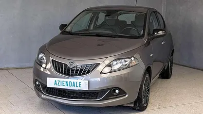 Usata Lancia Ypsilon Gold 70 CV (51 kW) 2023 Bianco Utilitaria