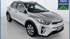 Argento Usata 2021 Kia Stonic Style SUV | 13.900 € (Buon prezzo)