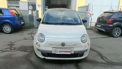 Usata Fiat 500 Lounge 69 CV (50 kW) 2010 Bianco Utilitaria