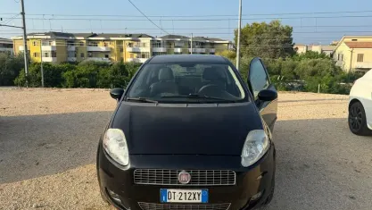 Usata Fiat Punto 69 CV (50 kW) 2012 Nero Utilitaria