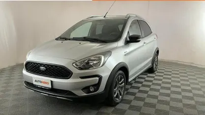 Argento Usata 2018 Ford Ka Plus Active Due volumi | 10.199 € (Buon prezzo)