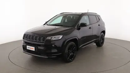 Käytetty Jeep Compass 241 HP (177 kW) 2022 Musta Katumaasturi