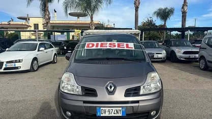 Grigio Usata 2009 Renault Modus Dynamique Monovolume | 3500 € (Buon prezzo)