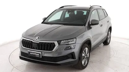 Usata 2024 Skoda Karoq Executive SUV | 26.500 € (Buon prezzo)