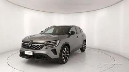 Usata Renault Austral Techno 200 CV (147 kW) 2023 Grigio SUV