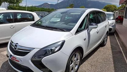 Bianco Usata 2012 Opel Zafira Cosmo Monovolume | 6990 € (Buon prezzo)