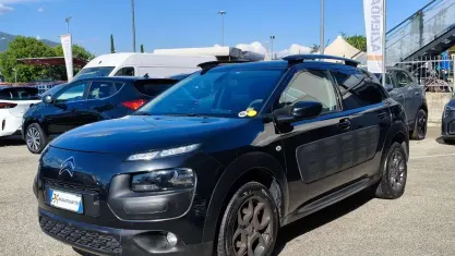 Usata Citroën C4 Shine 99 CV (72 kW) 2016 Nero SUV