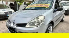 Usata 2009 Renault Clio II Tre volumi | 2500 € (Ottimo prezzo)