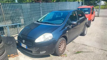 Usata Fiat Grande Punto S 75 CV (55 kW) 2011 Nero Utilitaria