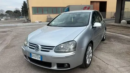 Usata VW Golf IV 140 CV (102 kW) 2005 Berlina