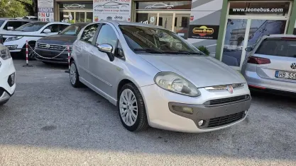 Usata Fiat Punto Lounge 95 CV (69 kW) 2010 Grigio Utilitaria
