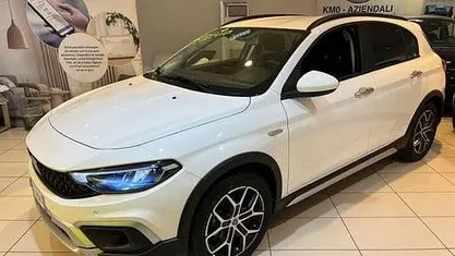 Usata 2024 Fiat Tipo Cross Due volumi | 18.990 € (Buon prezzo)