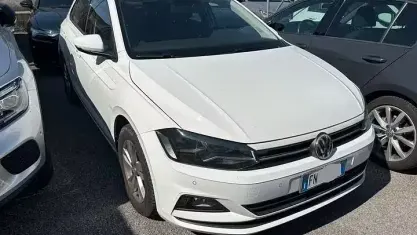Usata VW Polo Comfortline 90 CV (66 kW) 2018 Bianco Utilitaria