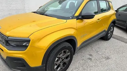 Usata 2023 Jeep Avenger Longitude SUV | 22.900 € (Buon prezzo)