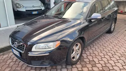 Usata Volvo V70 136 CV (100 kW) 2009 Nero Station wagon