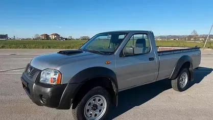 Usata Nissan Navara 190 CV (139 kW) 2010 Pick-up