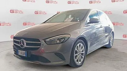 Usata Mercedes B180 116 CV (85 kW) 2019 Grigio Monovolume