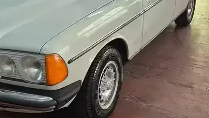Usata Mercedes 200 55 CV (40 kW) 1970 Grigio Berlina