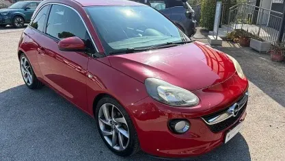 Usata Opel Adam Slam 70 CV (51 kW) 2013 Utilitaria