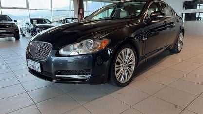 Usata Jaguar XF Luxury 241 CV (177 kW) 2011 Nero Berlina