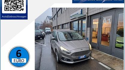 Begagnad Ford S-MAX Titanium 150 HK (110 kW) 2017 Grå Minibuss