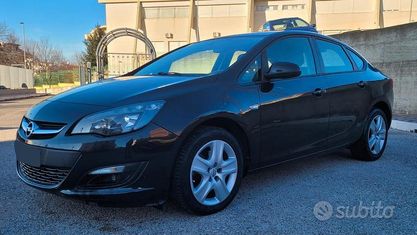 Usata Opel Astra Cosmo 110 CV (80 kW) 2015 Blu Berlina
