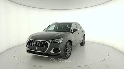 Grigio Usata 2023 Audi Q3 Business SUV | 32.800 € (Buon prezzo)