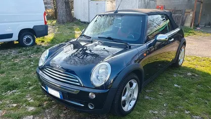 Usata Mini Cooper Cabriolet 120 CV (88 kW) 2006 Nero Cabrio