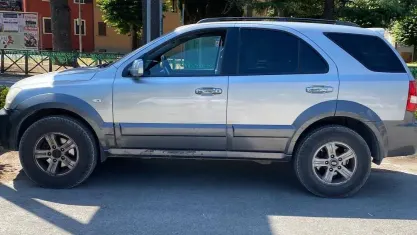 Usata Kia Sorento Active 140 CV (102 kW) 2004 Argento SUV