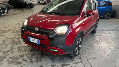 Rosso Usata 2024 Fiat Panda Cross Cross Due volumi | 14.490 € (Buon prezzo)