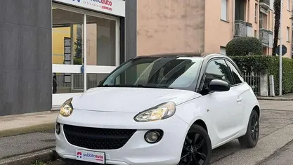 Usata Opel Adam 87 CV (63 kW) 2014 Bianco Utilitaria