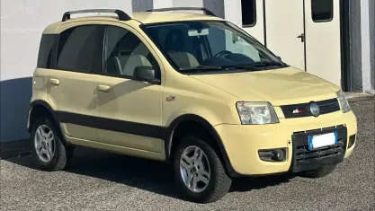 Usata Fiat Panda 4x4 Climbing 69 CV (50 kW) 2007 Giallo Utilitaria
