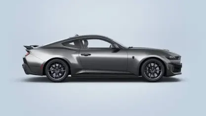 Nuova Ford Mustang Dark Horse 454 CV (333 kW) 2026 Carbonized gray 