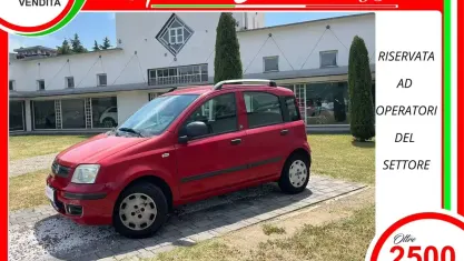 Usata Fiat Panda Dynamic 69 CV (50 kW) 2011 Rosso Utilitaria