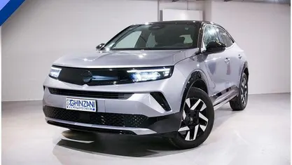 Usata Opel Mokka 131 CV (96 kW) 2025 Grigio / tetto nero SUV