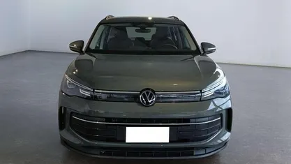 Grigio Usata 2024 VW Tiguan Life SUV | 32.300 € (Super prezzo)