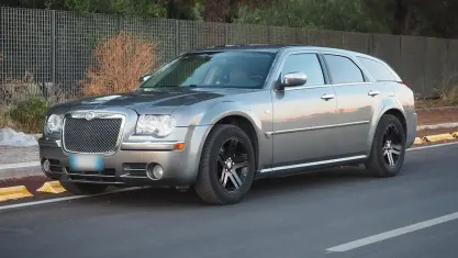 Usata Chrysler 300C Touring 218 CV (160 kW) 2007 Grigio Station wagon