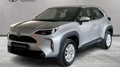 Begagnad Toyota Yaris Cross Active 116 HK (85 kW) 2022 Grå SUV