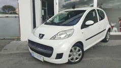 Bianco normale Usata 2011 Peugeot 107 Active Due volumi | 3800 € (Ottimo prezzo)