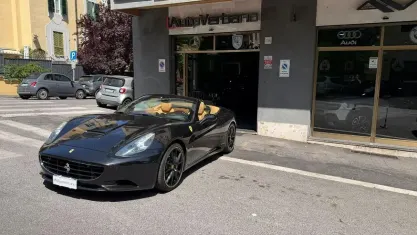 Usata Ferrari California 460 CV (338 kW) 2013 Nero Cabrio