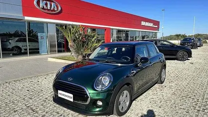 Usata Mini Cooper D Business 116 CV (85 kW) 2019 Verde Utilitaria
